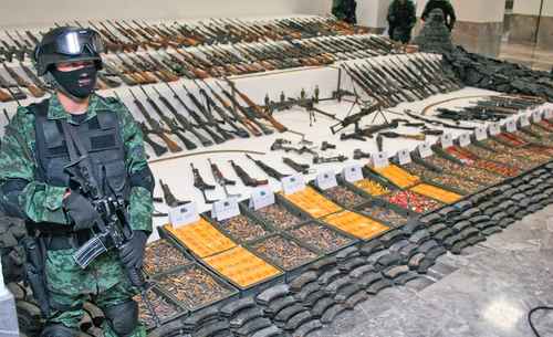 En junio pasado, elementos de la Sedena aseguraron en Coahuila un arsenal que presuntamente pertenecía a Los Zetas.