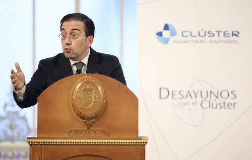 José Manuel Albares, ministro de Asuntos Exteriores, durante su intervención en un desayuno con el Clúster Marítimo Español (CME), en Madrid.