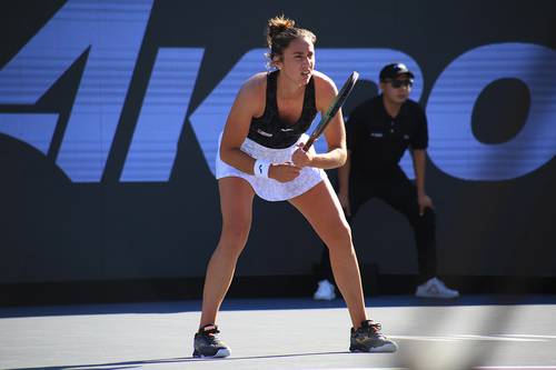 La española, actual campeona del torneo, pasó a cuartos tras imponerse a la polaca Magdalena Frech.