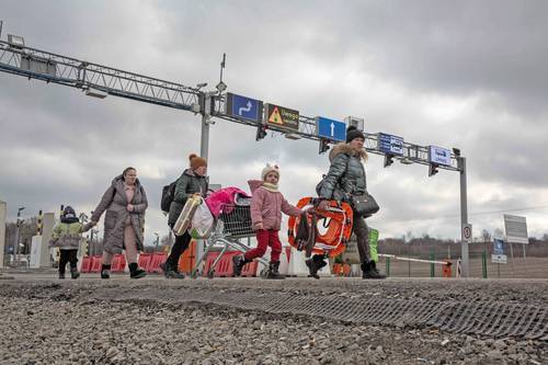 La ONU prevé que el conflicto deje alrededor de 5 millones de refugiados ucranios. La imagen, en la frontera con Polonia.