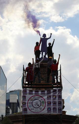 Los recursos presupuestales para este año no necesariamente se destinarán a igualdad de género, señala Belén Sanz, representante de ONU-Mujeres en México. En la imagen, protesta contra la violencia en la ex glorieta de Colón, ayer.