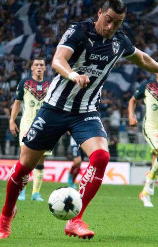 Rogelio Funes Mori despertó y dio la victoria a los Rayados en el duelo de sotaneros.