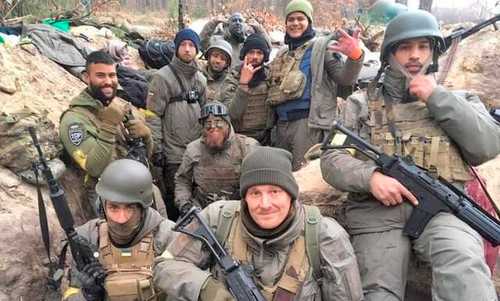 Los primeros voluntarios extranjeros fueron desplegados a las afueras de Kiev para reforzar la defensa.