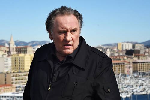 En 2018, el actor francés Gérard Depardieu posa durante una sesión fotográfica para la segunda temporada de la serie Marseille.