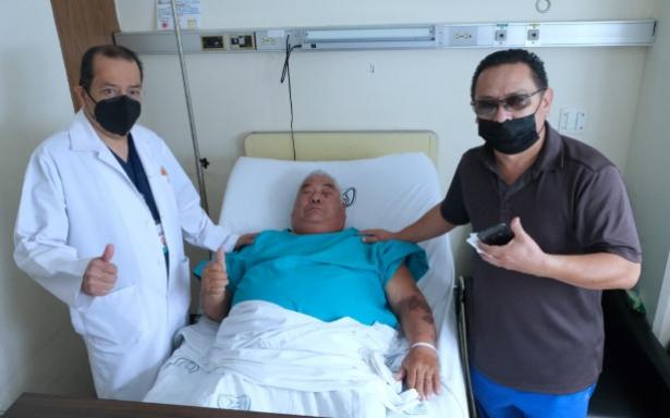 Juan Manuel, uno de los afectados por las golpizas del pasado sábado, estuvo a punto de perder un ojo, pero el IMSS logró reconstruírselo y conservará la vista.