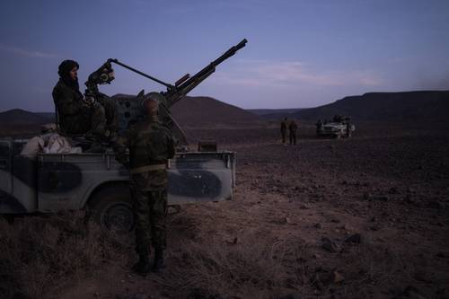 En imagen de archivo, soldados del Frente Polisario en Mehaires, Sahara Occidental, quienes han exigido durante al menos cuatro décadas el derecho a decidir sobre su gobierno.