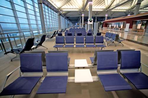 Las salas de abordar son amplias y cuentan con todas las comodidades para esperar los vuelos.