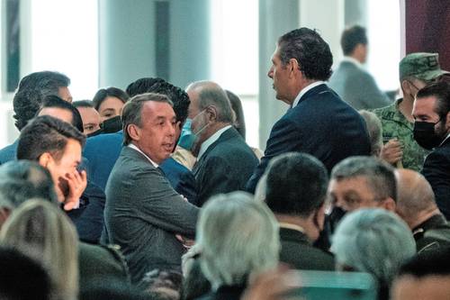 El presidente del Consejo de Administración de Grupo Televisa, Emilio Azcárraga Jean, fue uno de los empresarios que acudieron a la inauguración.