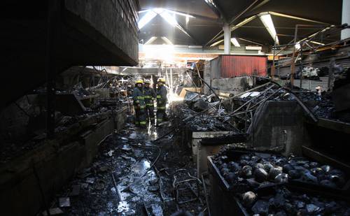 Un cortocircuito en el mercado de San Juan de Dios, ubicado en la ciudad de Guadalajara, provocó un incendio que consumió 426 locales de un total de 3 mil. En 2004 el Instituto Nacional de Bellas Artes declaró el inmueble patrimonio artístico de la nación.