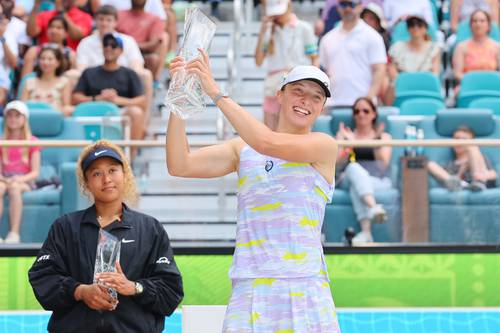 La tenista polaca avasalló en apenas 80 minutos a la japonesa Naomi Osaka.