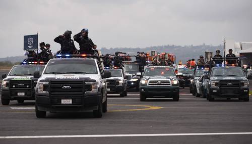 Elementos de la Guardia Nacional, de las policías Naval y estatal, así como personal de Protección Civil de Veracruz, participan en el operativo por vacaciones, el cual concluirá el 24 de abril.