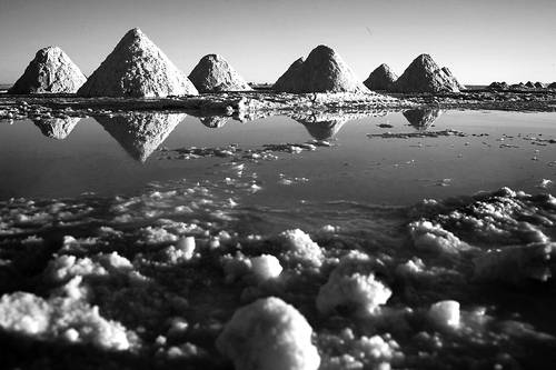 El salar de Uyuni, en Bolivia, es una de las mayores reservas mundiales de litio, alrededor de 21 millones de toneladas. México aspira a convertirse en exportador de ese metal.