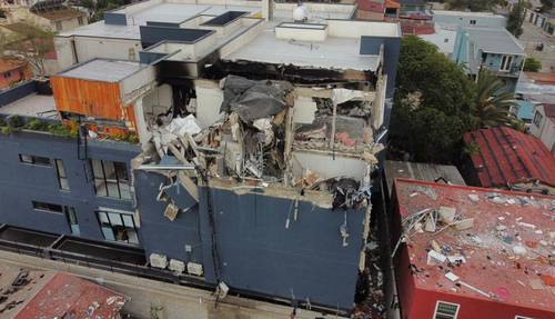 Un estallido aparentemente provocado por acumulación de gas en un departamento de la colonia 20 de Noviembre, municipio de Tijuana, dañó al menos 24 inmuebles la noche del lunes.
