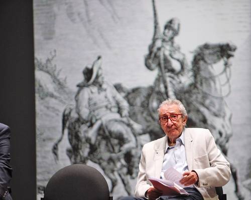 El sicoanalista José Cueli durante la presentación de Sol y sombra, el sábado pasado, en el Seminario de Cultura Mexicana.