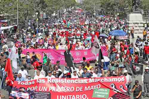 Contingentes partieron desde distintos puntos del centro de la capital y confluyeron en el Zócalo.