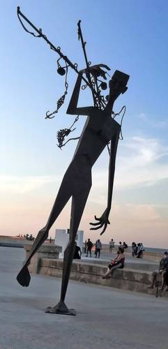  El pescador, de Ictiandro Rodríguez Foto tomadas de la cuenta de Facebook de la 14 Bienal