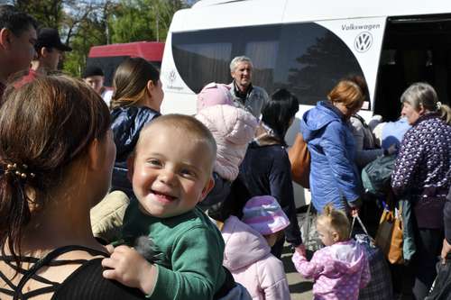 Evacuación de civiles de la ciudad de Kramatorsk, ayer en Ucrania.