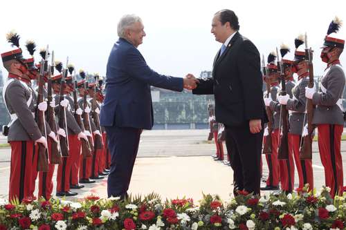 El presidente Andrés Manuel López Obrador arribó a Guatemala para tratar asuntos de seguridad y migración con el mandatario Alejandro Giammattei.