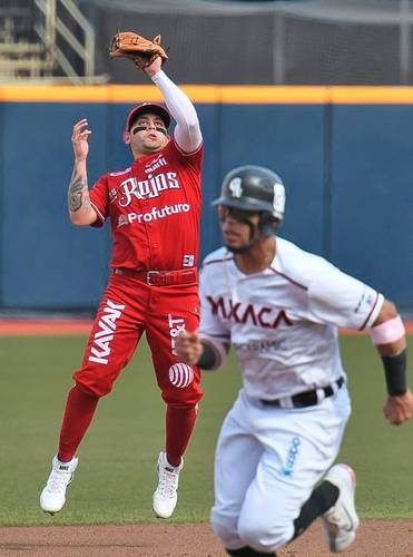 Los Diablos Rojos del México triunfaron en la doble cartelera ante los Guerreros de Oaxaca 7-1 y 7-6, para llevarse la serie en el estadio Eduardo Vasconcelos.