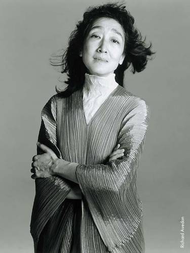 Mitsuko Uchida por Robert Avedon.