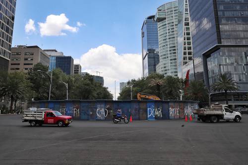 La glorieta del Paseo de la Reforma de donde fue retirada la palma enferma sería ampliada para albergar un ahuehuete que será donado por un vivero de Nuevo León.