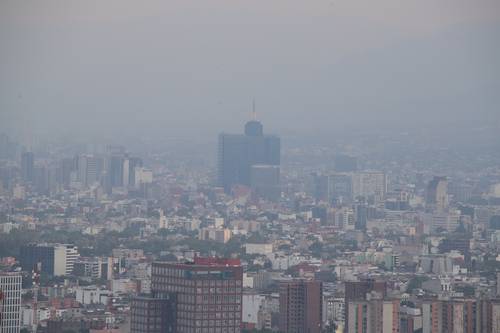 La Comisión Ambiental de la Megalópolis activó ayer la quinta jornada de emergencia debido a los altos niveles de contaminación, por lo que este sábado deberán dejar de circular los automóviles con calcomanía de verificación 0 y 00 que tengan engomado amarillo, terminación de placas 5 y 6, además de los acostumbrados impares y etiqueta uno, entre las 5 a las 22 horas. La medida también incluye vehículos foráneos que no porten calcomanía, ya que serán considerados como holograma dos. Con información de Jared Laureles.