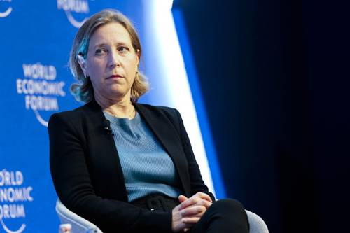 La directora ejecutiva de YouTube, Susan Wojcicki, participó en una conversación en el Foro Económico Mundial en Davos. La reunión anual concluirá este jueves.