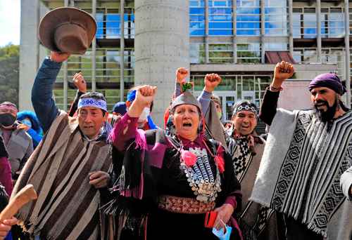 Diálogo con presos mapuches, vía de solución al conflicto: historiador