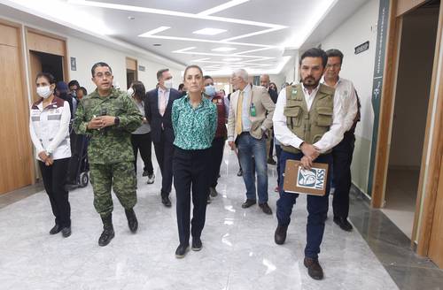 Sheinbaum y Robledo, en el recorrido por el nuevo hospital de Cuajimalpa.