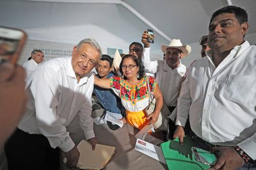 AMLO promete entrega directa de apoyos a damnificados en Oaxaca