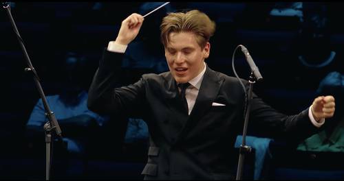Klaus Mäkelä, nueva figura de la dirección de orquesta en el mundo, tiene 26 años y es el titular de dos de las agrupaciones más importantes del mundo: la Oslo Philharmonic y la de París.