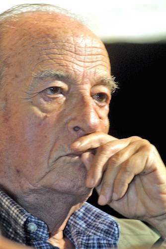 Participacin del pueblo en la poltica es muy limitada
