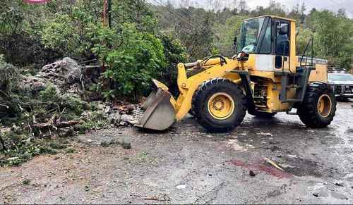 Tras el desprendimiento de dos rocas el martes pasado, que dejó a una joven y una bebé lesionadas, la alcaldía Xochimilco contabilizó 58 viviendas en riesgo en el pueblo de Santa Cruz Acalpixca.