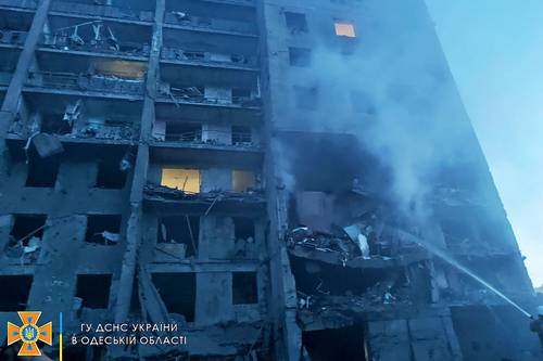 Uno de los edificios bombardeados en Bilhorod-Dnistrovskyi, en la región de Odesa.