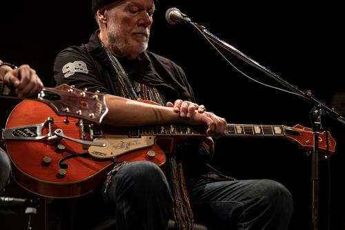 Randy Bachman, guitarrista y ex miembro de los grupos de rock canadienses The Guess Who y Bachman-Turner Overdrive.