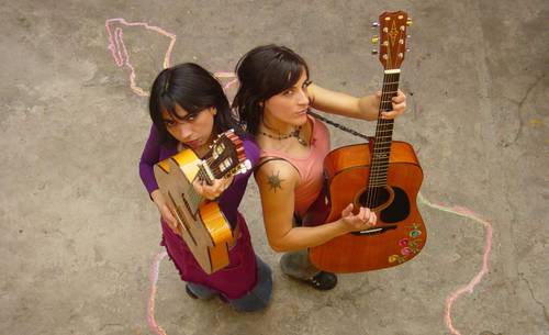 Fernanda Martínez y Leticia Servín, en una imagen tomada del Facebook de esta última.