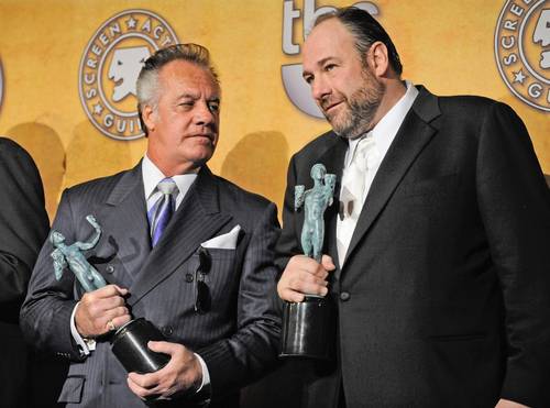  El actor Tony Sirico junto a James Gandolfini en la 14 entrega anual de los Premios del Sindicato de Actores, en 2008. Foto Ap