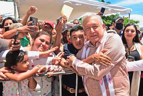 El presidente Andrés Manuel López Obrador encabezó ayer la inauguración de una sucursal del Banco del Bienestar en Villa Corzo, Chiapas.