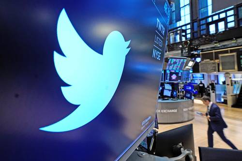 Analistas consideraron probable que las dos partes involucradas en la eventual compra de Twitter se enfrenten en una batalla legal, cuya decisión final sigue siendo muy incierta.