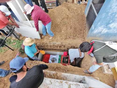 Último adiós a profesor asesinado en Oaxaca
<br>