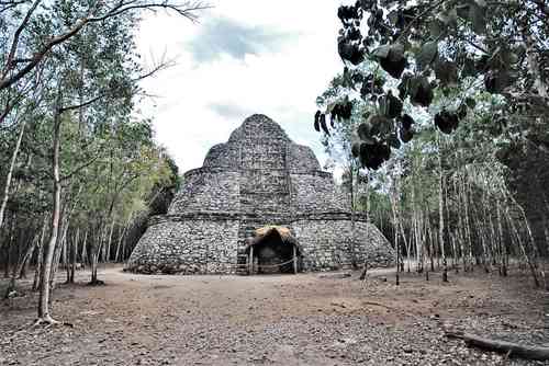 Declara INAH a Cobá zona de monumentos arqueológicos