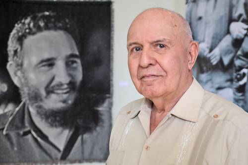  “El fotógrafo de la revolución cubana” Perfecto Romero, ayer en el Centro Cultural Los Pinos. Foto José Antonio López