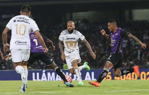 Gracias a una asistencia del capitán brasileño, UNAM rescató el empate 1-1 con Mazatlán.