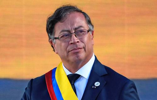 En un foro celebrado en Cartagena la semana pasada, Juan Gonzalez, encargado del hemisferio occidental de la Casa Blanca, declaró que “hace 40 años, Estados Unidos habría hecho todo lo posible para evitar la elección de Gustavo Petro (en la imagen)”, el primer presidente progresista en Colombia. Pero eran políticas de la guerra fría, argumentó, y hoy en día a Washington “ya no le importa la ideología, sino que un gobierno sea elegido y se desarrolle en democracia”.