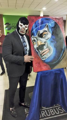 El hijo del gladiador en la sala Silvestre Revueltas de los Estudios Churubusco Azteca en el contexto de la celebración de los 100 años del natalicio de su padre.