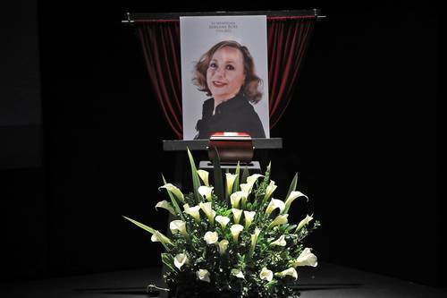 La ceremonia se realizó en la sede de la CNT. Colegas, amigos y familiares la recordaron con cariño y humor.