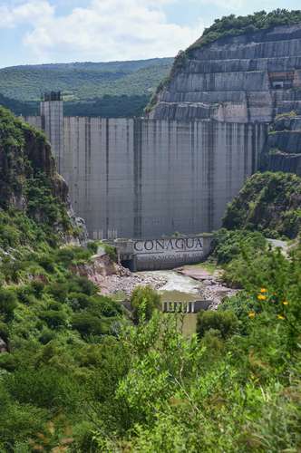 La presa El Zapotillo permitirá incrementar hasta 3 mil litros por segundo el suministro en Jalisco y, en paralelo, evitar la inundación de tres comunidades.