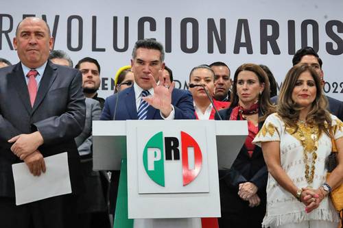 Ayer, en conferencia de prensa, el dirigente del tricolor, en compañía de Rubén Moreira, líder de los diputados priístas, defendió la iniciativa de su partido que busca extender el plazo para que el Ejército continúe en labores de seguridad pública.