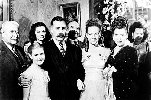 Fotograma de la película Una familia de tantas (1948).