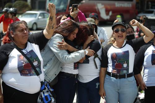 Hasta ahora el año con más asesinatos de defensoras de derechos humanos y periodistas fue 2011, con 12. En la imagen, colectivos de feministas en la glorieta de las mujeres que luchan en la Ciudad de México.
